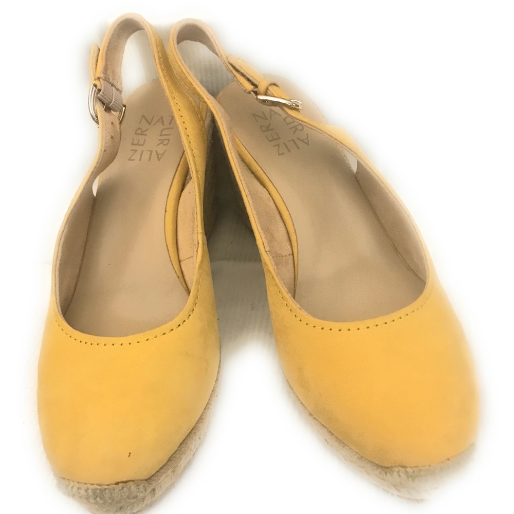 NATURALIZER Women's Yellow Slingback Shoes Size 7